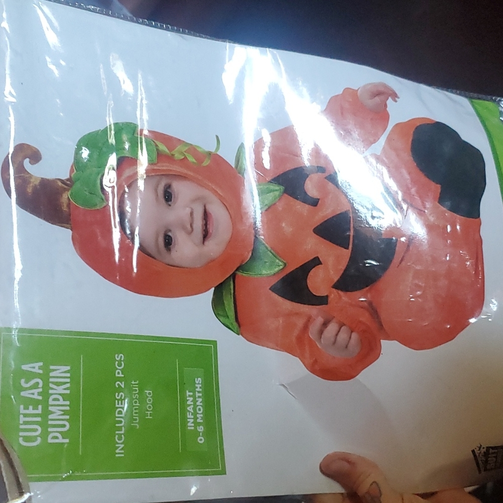 Kids pumpkin costume